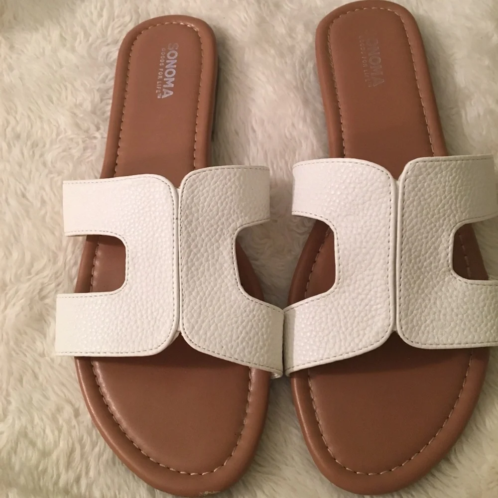 Sonoma White Flat Sandals, Size Large (8 to 9)